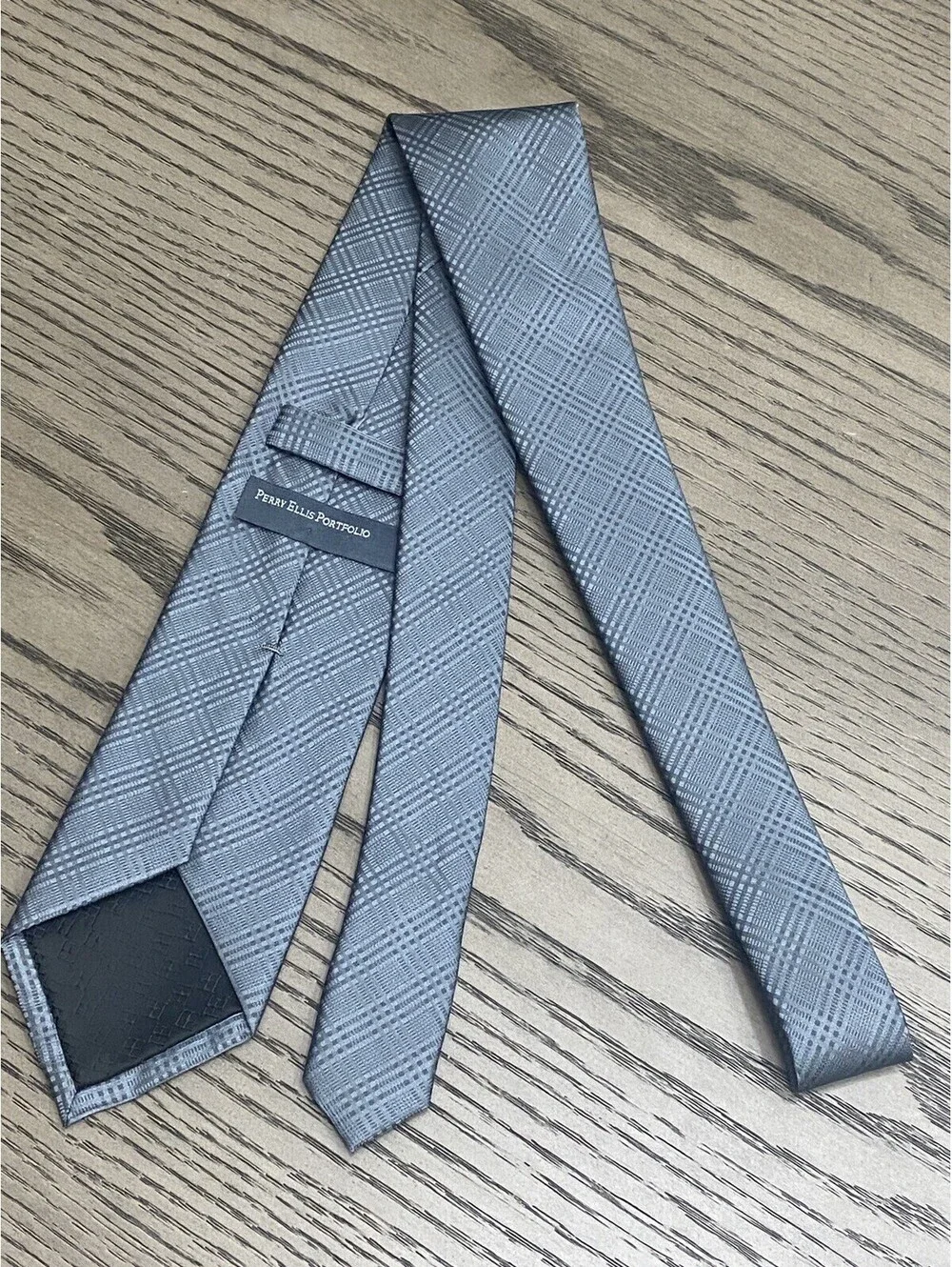 Perry Ellis Mens Necktie Contrasting Gray Plaid 100% Polyester Tie